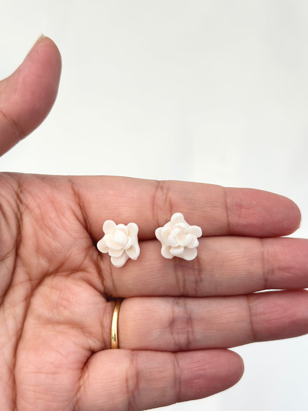 Sampaguita Stud Mini