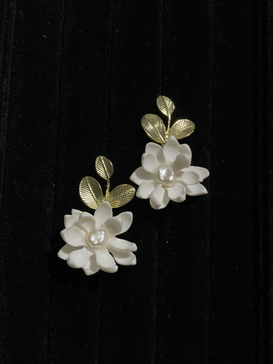 Sampaguita Baroque Pearl & Gold Twig Stud Earrings