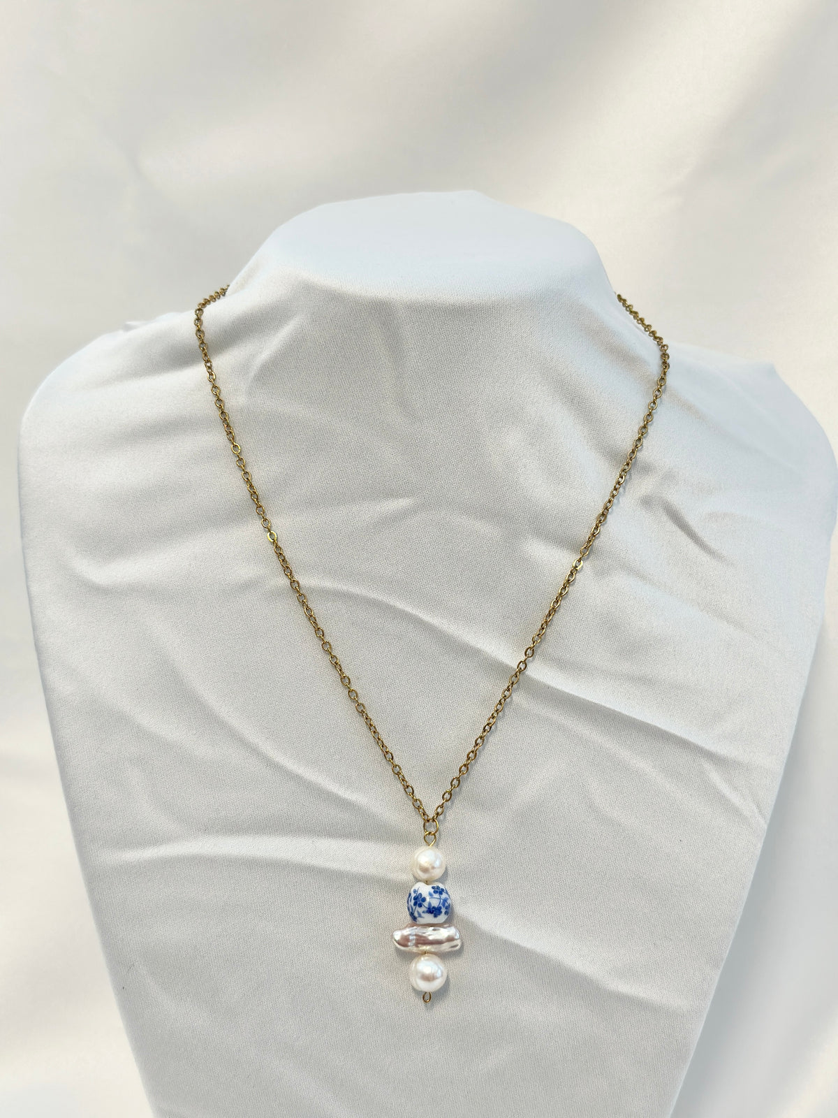 Porcelain, Baroque Pearls