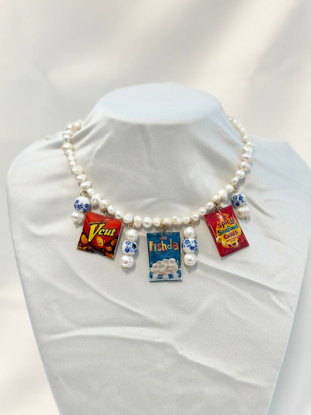 Chichirya Pearl and Porcelain Choker Necklace