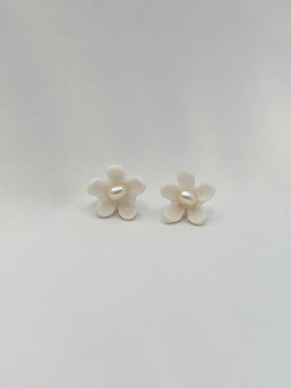 Sampaguita Stud Mini with Pearl