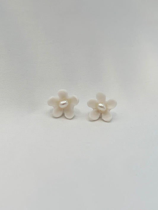 Sampaguita Stud Mini with Pearl