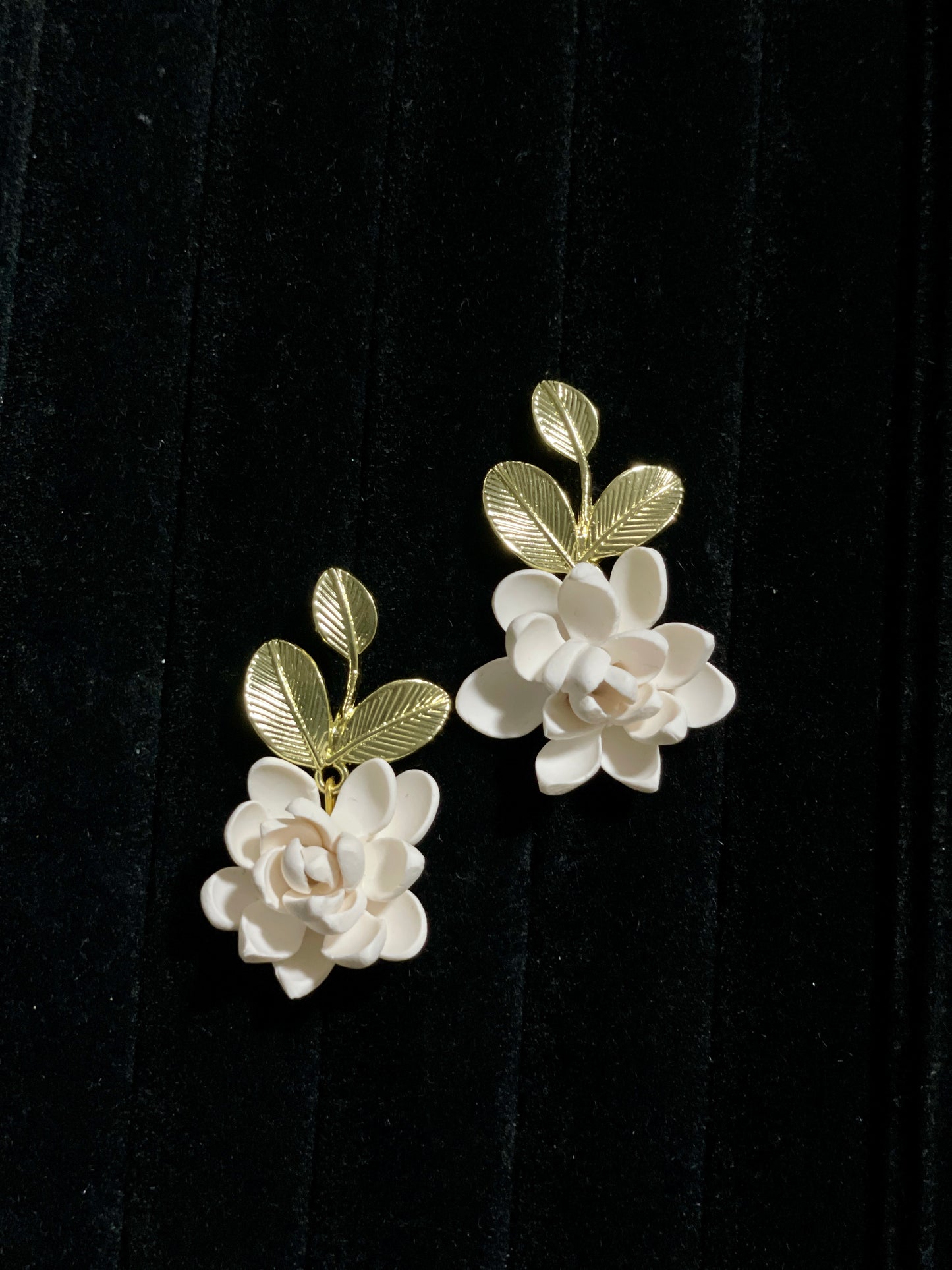 Classic Sampaguita with Leaves Studs