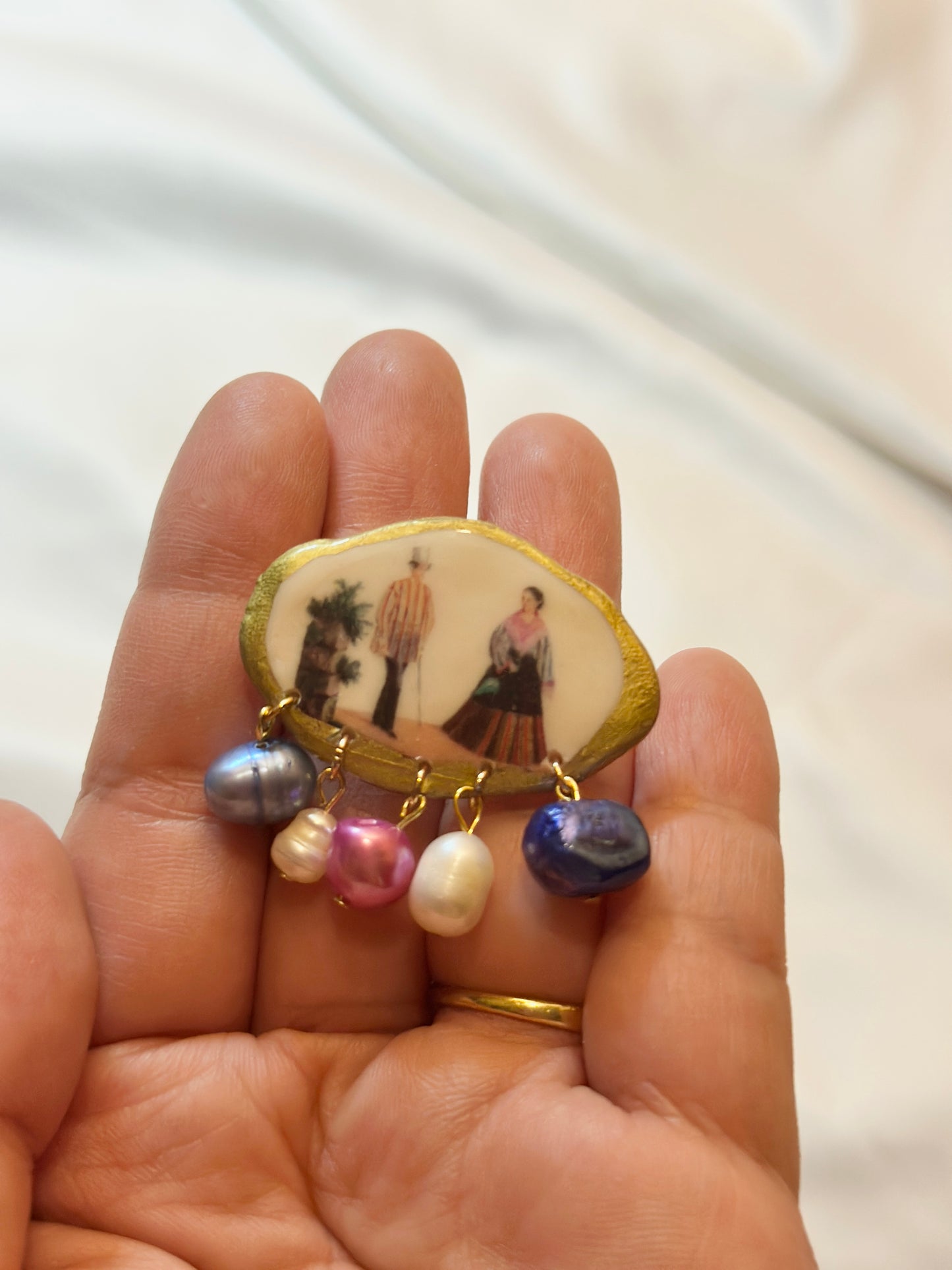 Ligawan (Courtship) Brooch