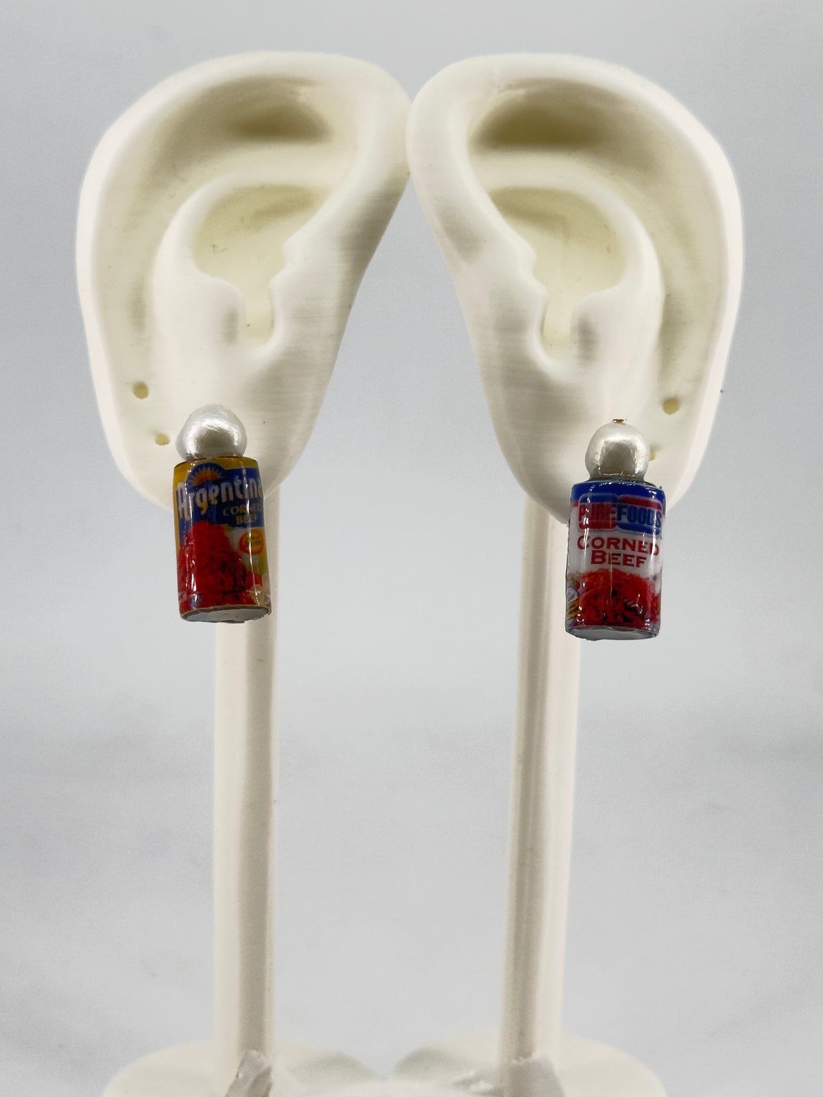 Corned Beef De Lata Pearl Studs