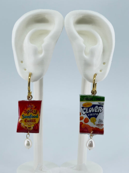 Spicy Clover Drop Pearl Hoop Earrings