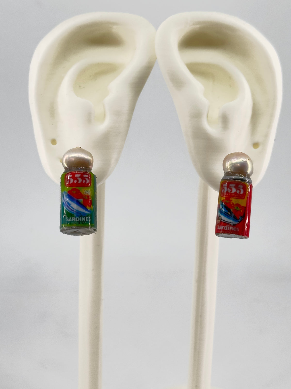 Sardinas Pearl Studs