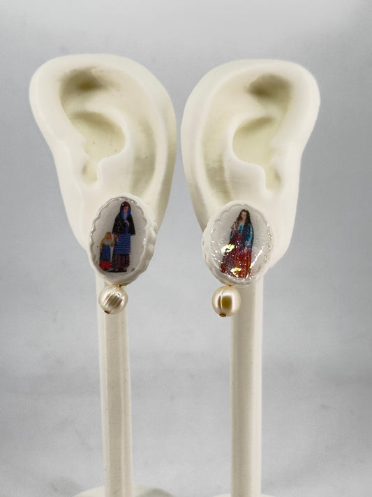 Nagluluksa(Mourning) Pearl Stud Earrings