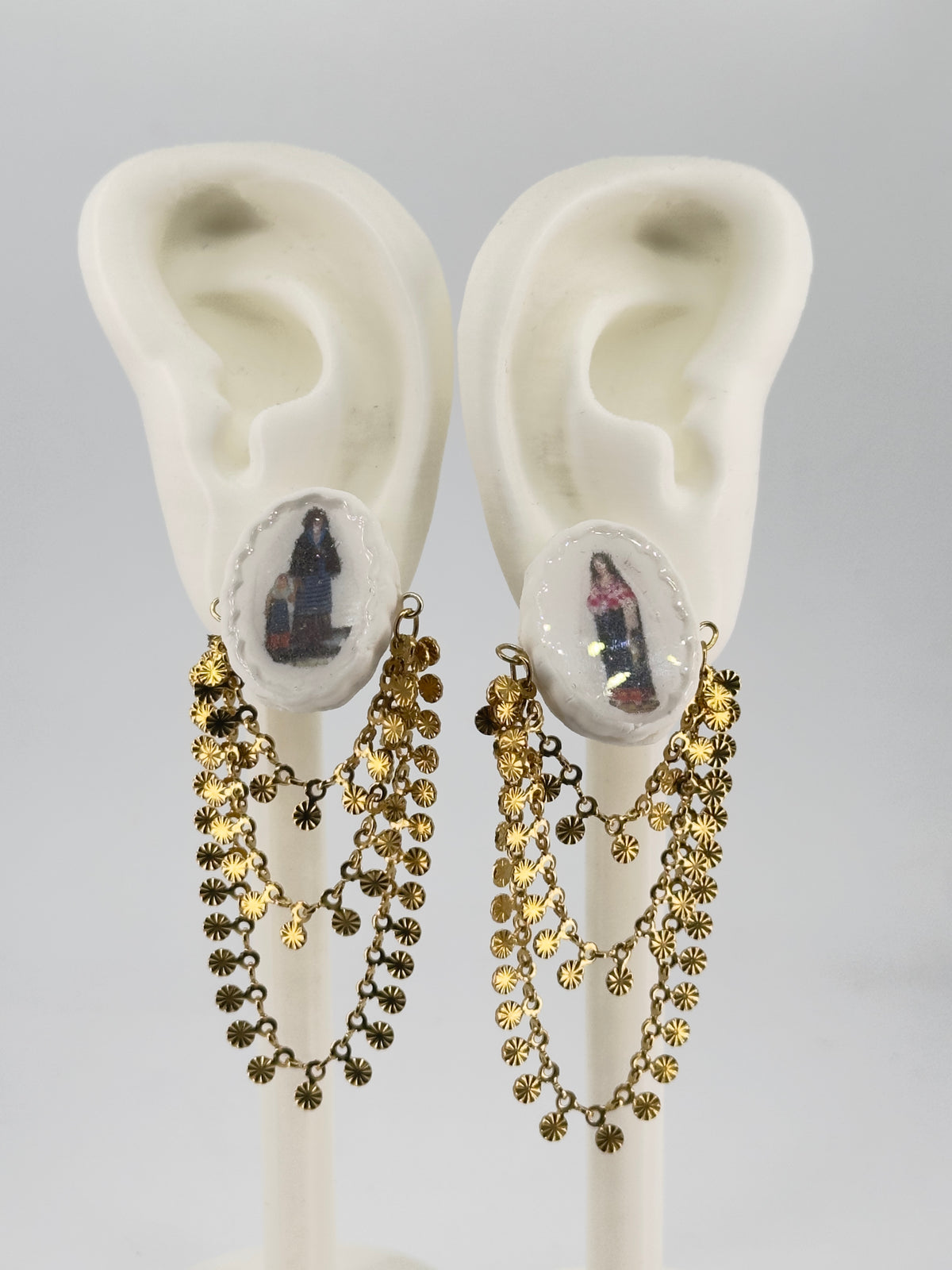 Nagluluksa(Mourning) Chandelier Studs