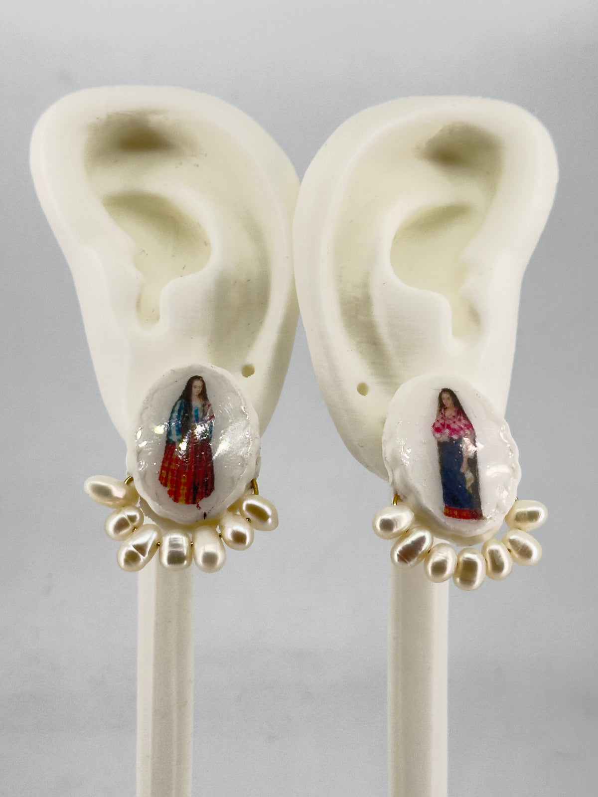 Mga Dalaga 6 Pearl Studs