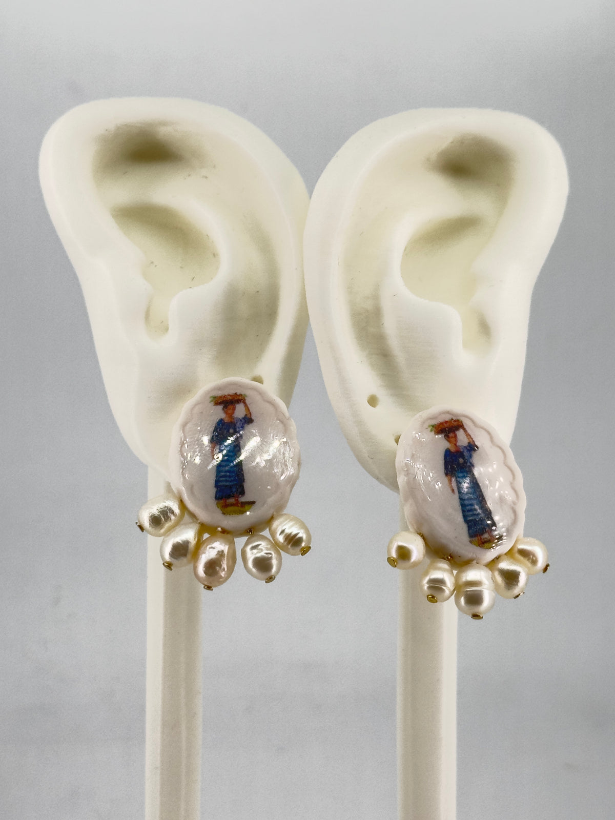 Tindera 5 Pearl Stud Earrings