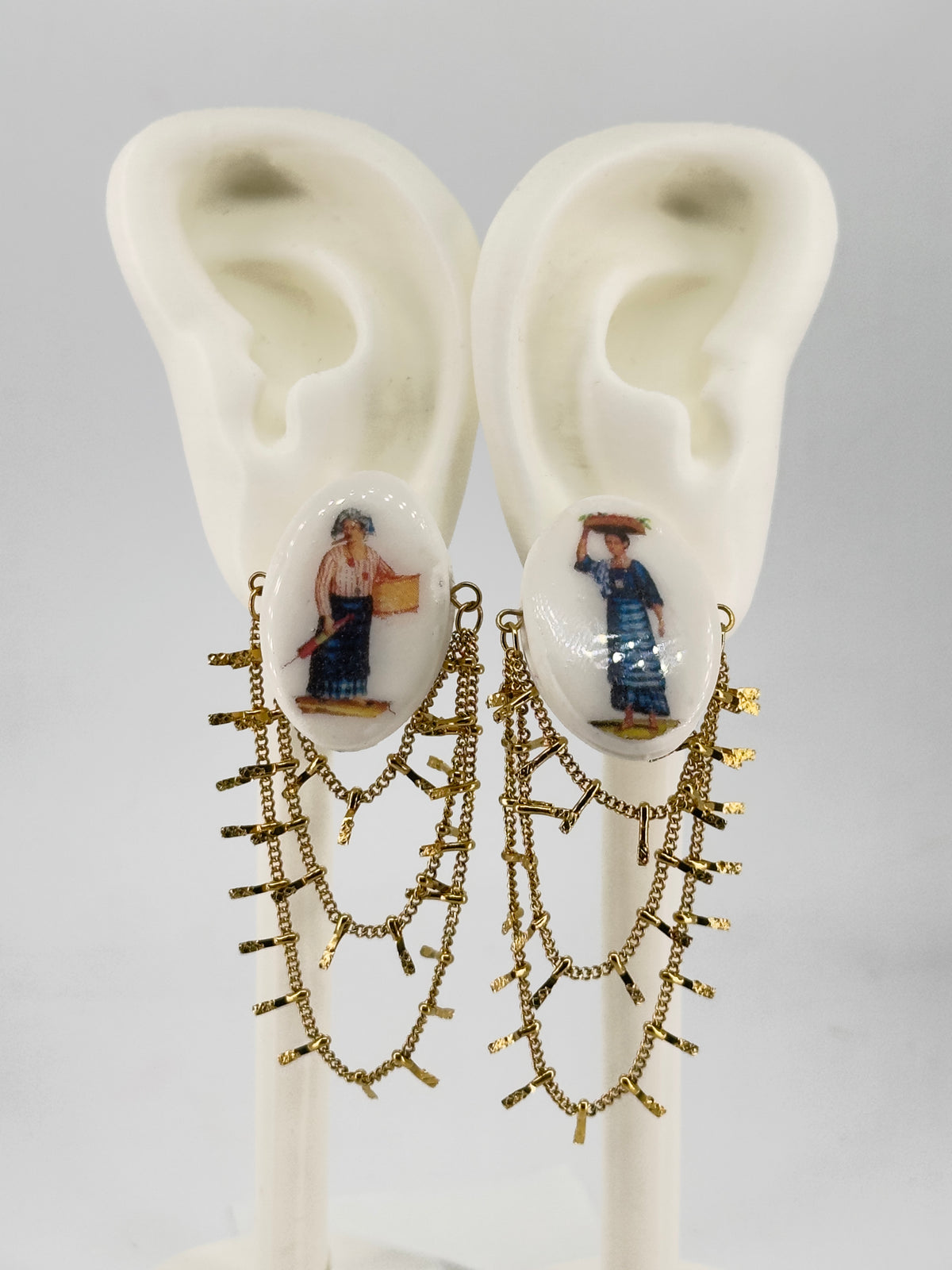 Mga Ale na may bagahe Chandelier Fringe Studs