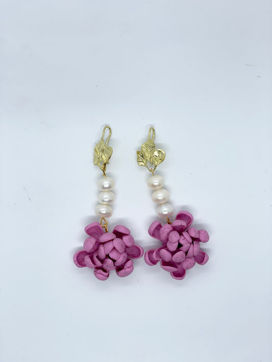 Chrysanthemum Pearl Dangling Earrings